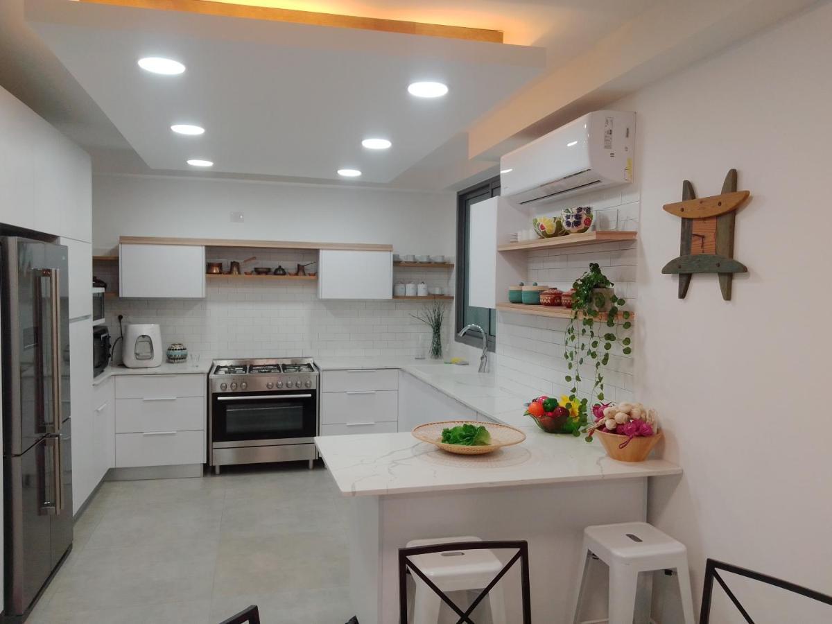 Beautiful Beach Apartment Ашдод Экстерьер фото